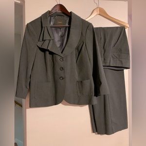 NWOT 2 piece pantsuit by The Limited is in great condition and ready to wear.